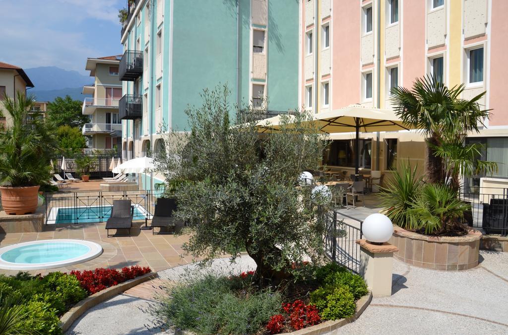 Hotel Leon D'Oro Rovereto  Eksteriør billede