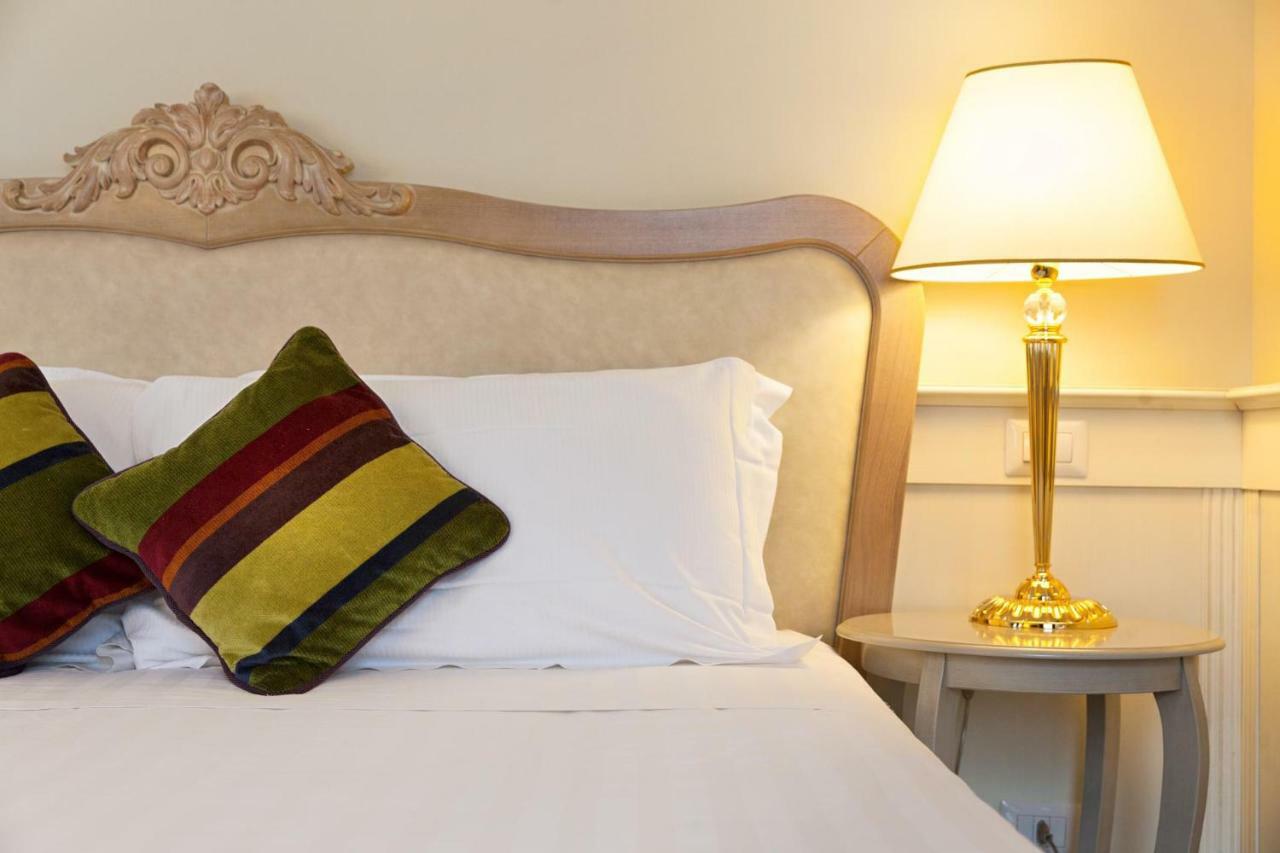 Hotel Leon D'Oro Rovereto  Eksteriør billede