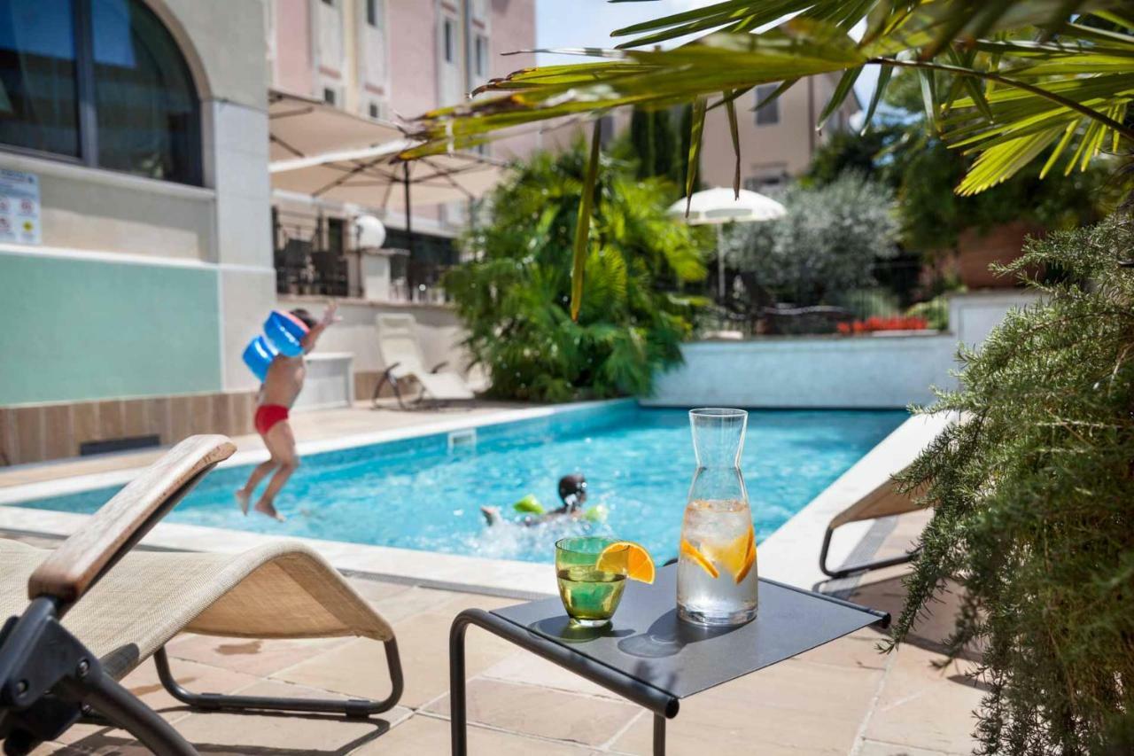 Hotel Leon D'Oro Rovereto  Eksteriør billede